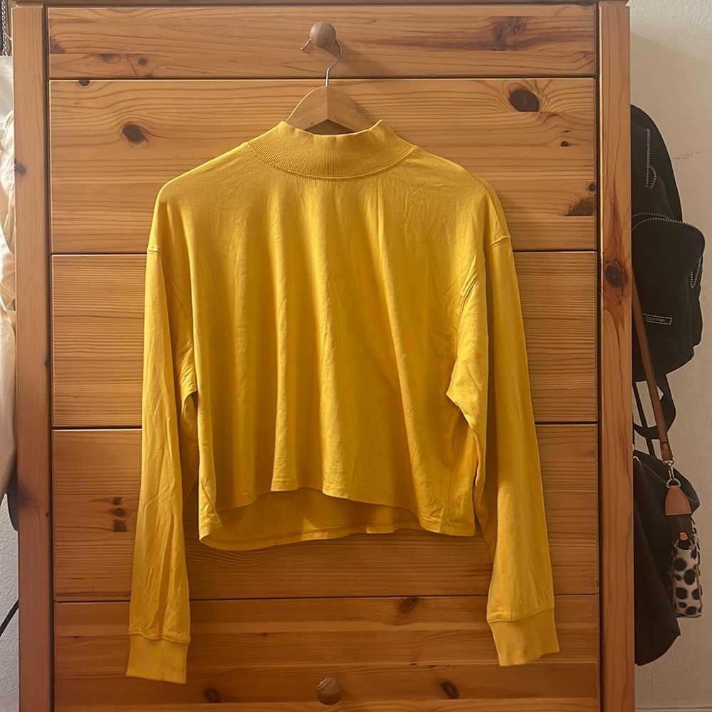 A thin long sleeve cute for the summer and winter!